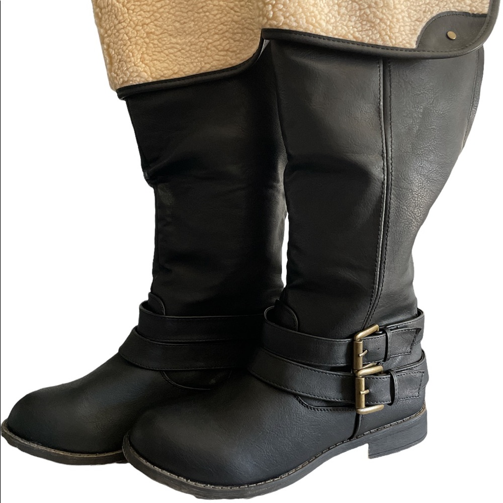 Just Fab boots never worn.